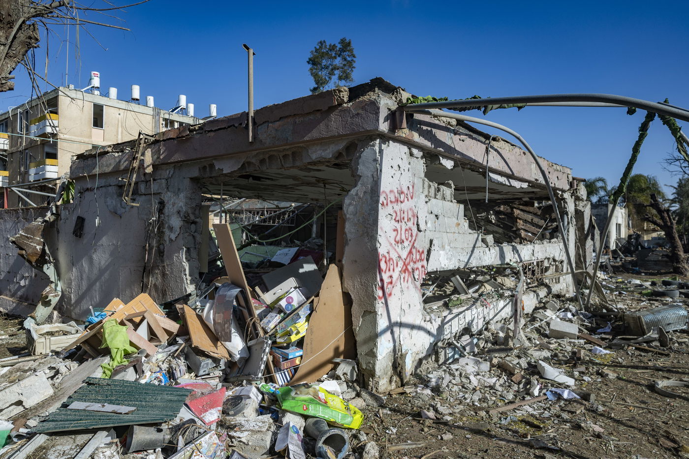זירת הפגיעה בדימונה, הבוקר