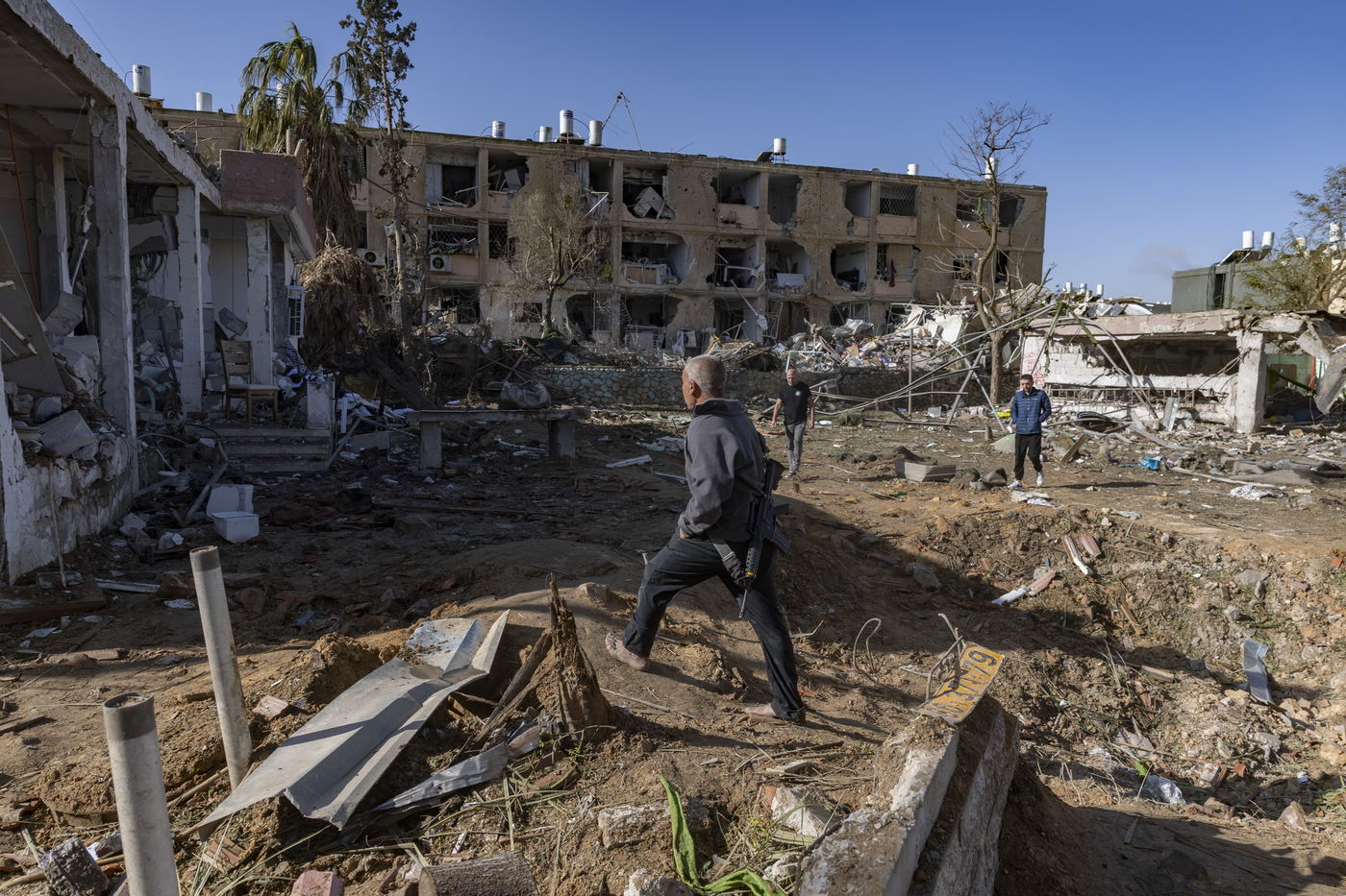 זירת הפגיעה בדימונה, הבוקר