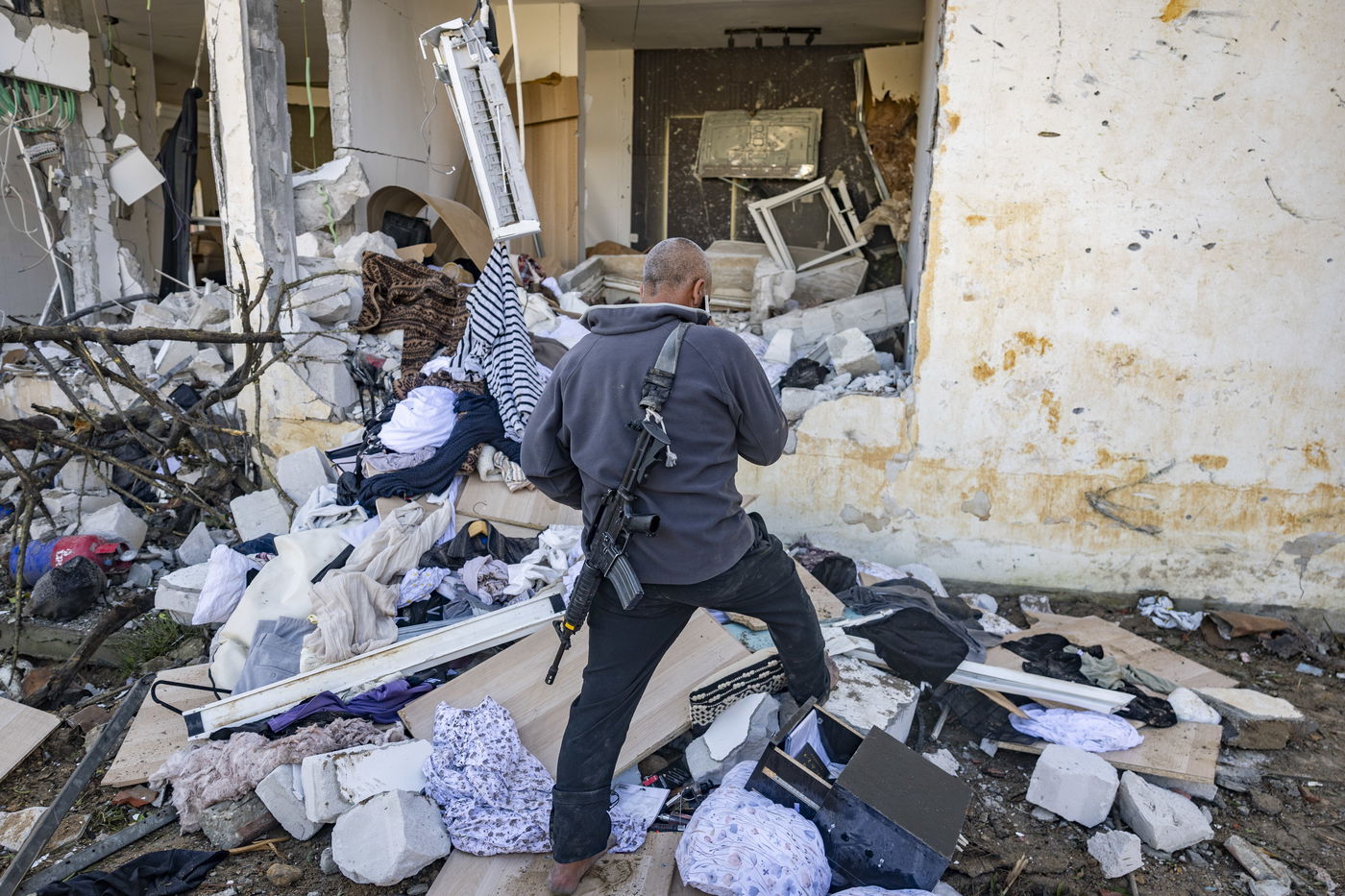 זירת הפגיעה בדימונה, הבוקר