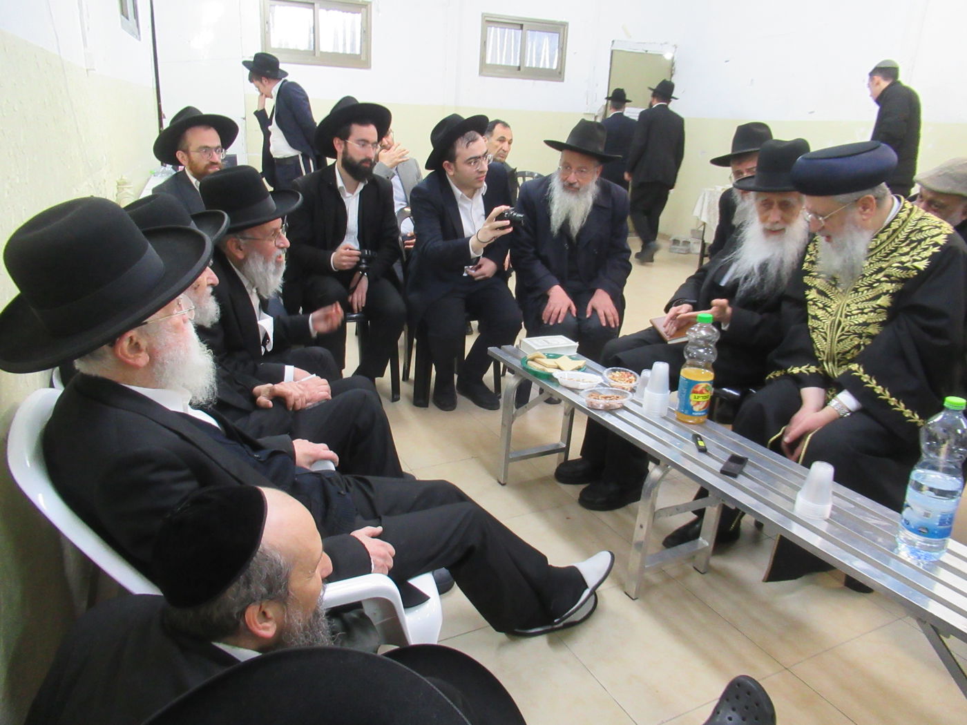 ניחום אבלים אצל הגאון רבי אליהו טופיק