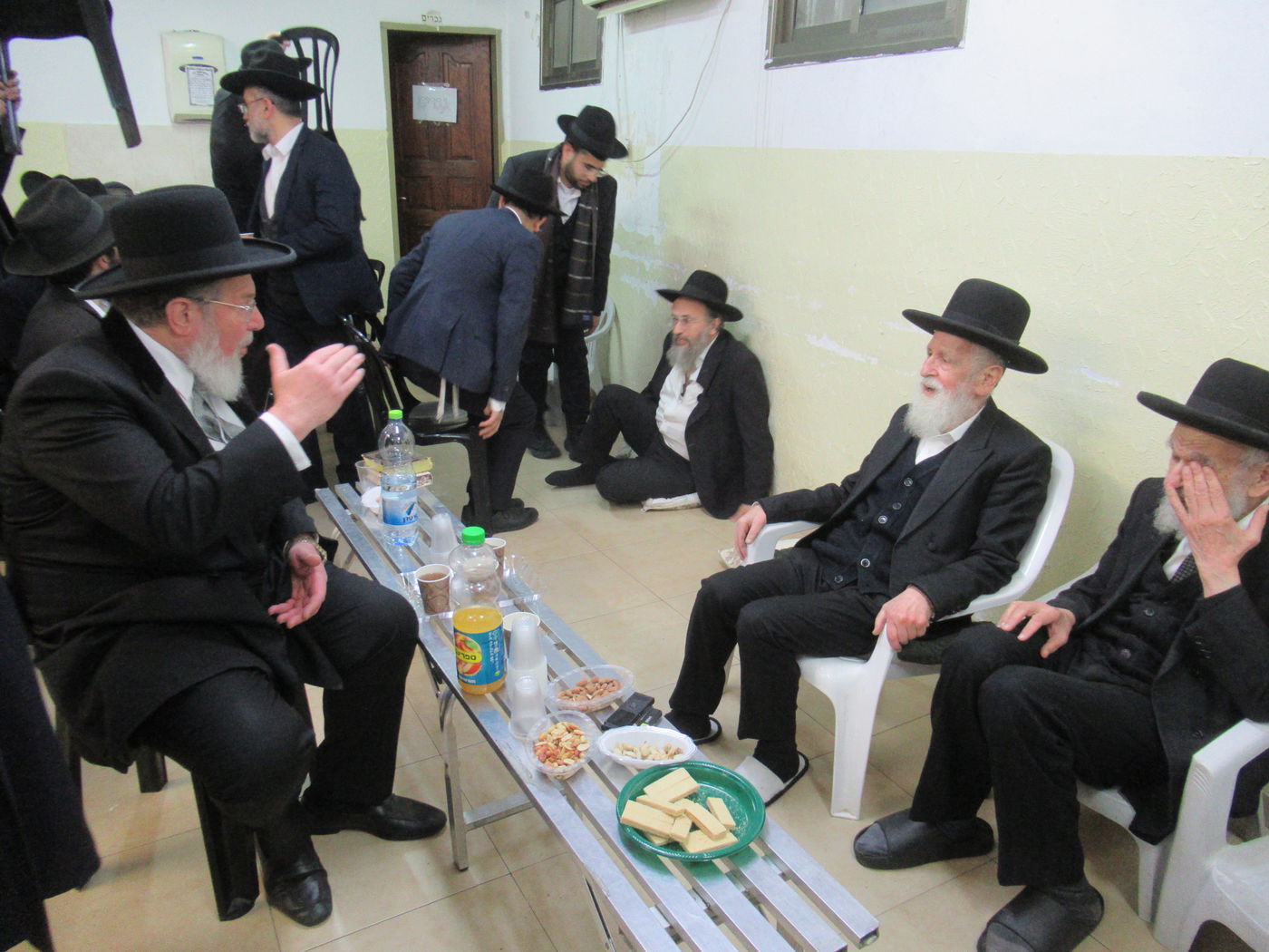 ניחום אבלים אצל הגאון רבי אליהו טופיק