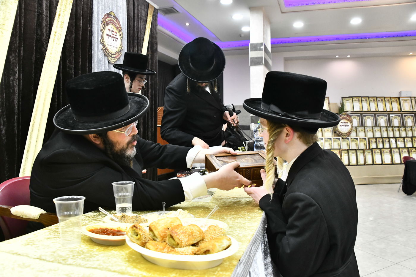 מעמד כבוד התורה בקרעטשניף י-ם