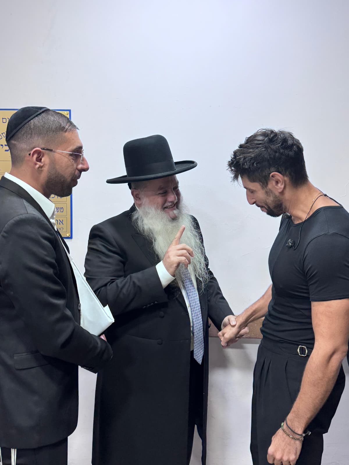 עידן עמדי עם הרב יגאל כהן