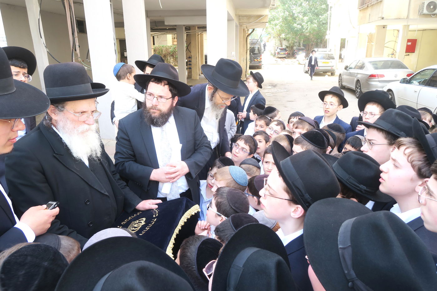 הגאון רבי שריאל רוזנברג בברכת האילנות