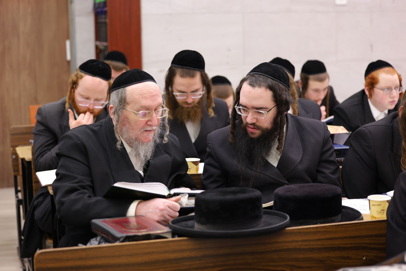 סדר לימוד של עשר שעות ברציפות בנדבורנה ירושלים