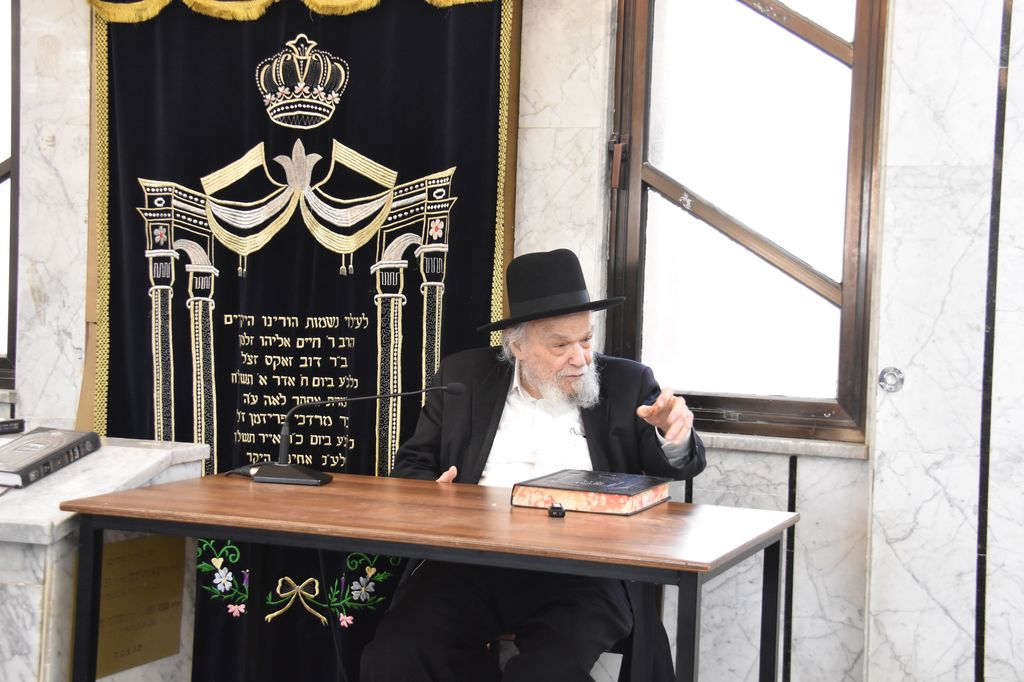 בחורי ויז'ניץ אצל הגרמ"ה הירש