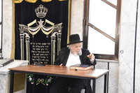 בחורי ויז'ניץ אצל הגרמ"ה הירש