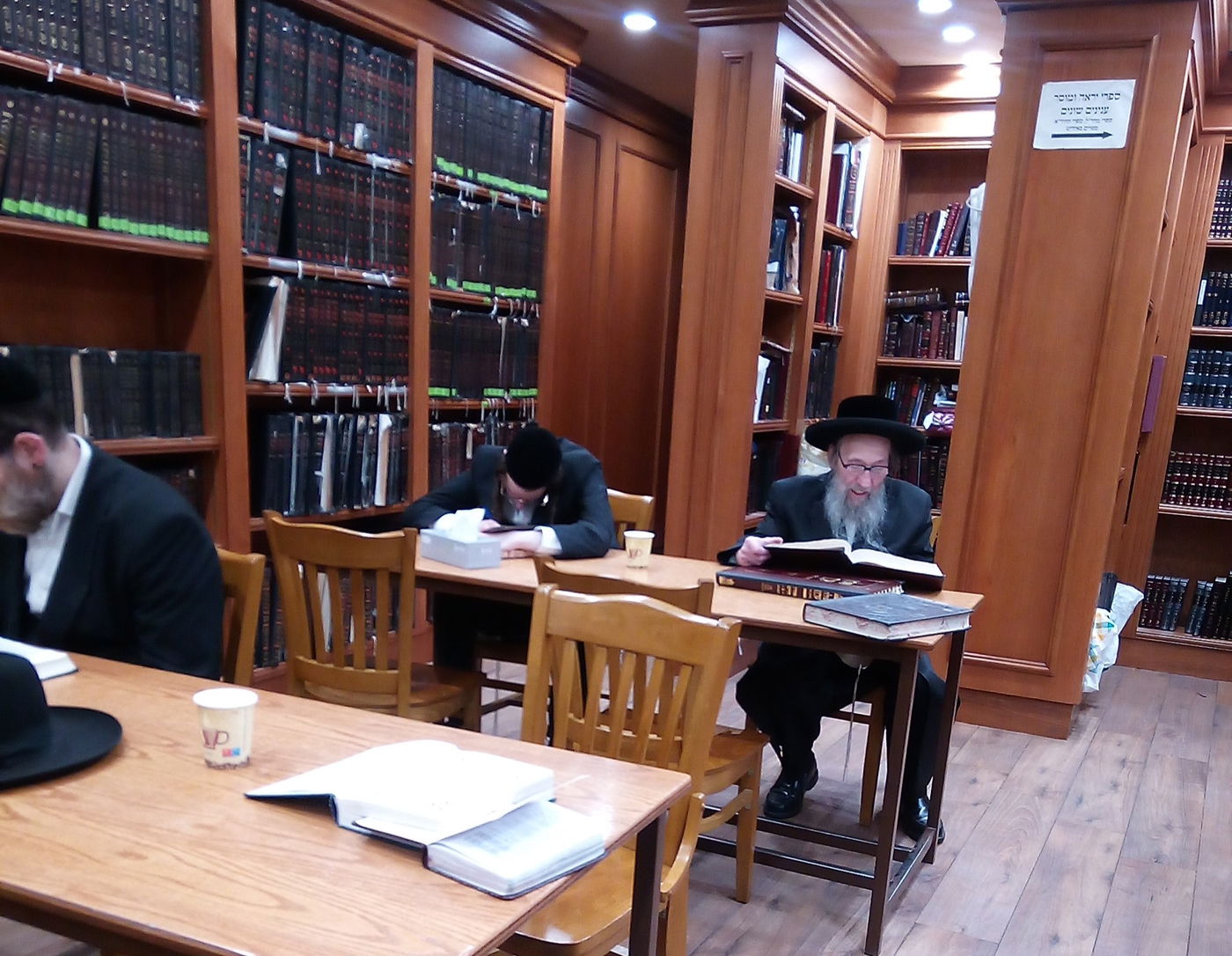  דומ"ץ סאטמר, הגה"צ רבי געציל בערקוביץ בהיכל התורה באנטווערפן