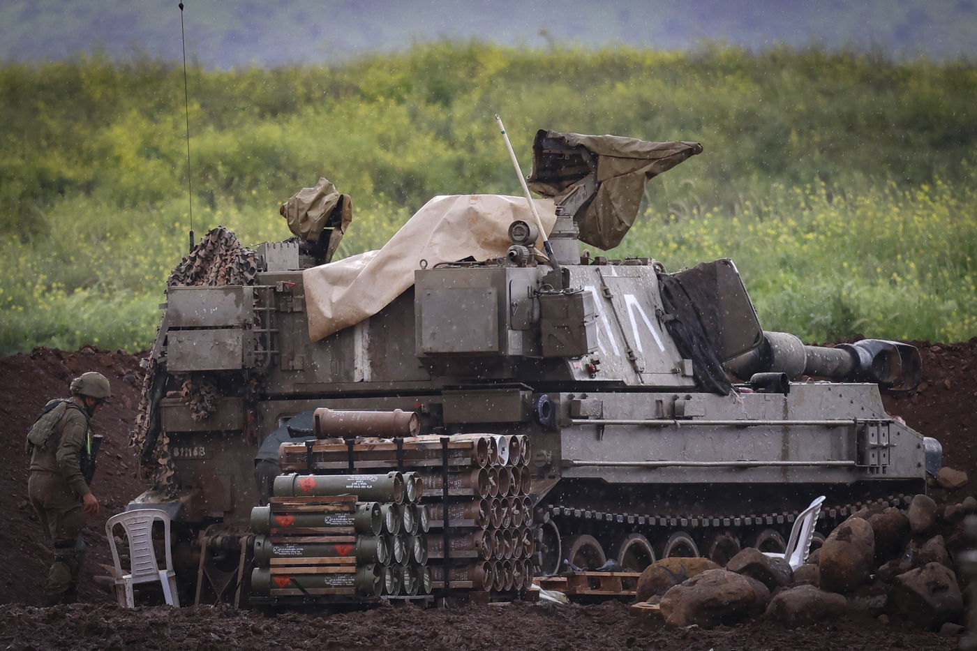 יום של מלחמה בצפון הארץ: חיילי צה"ל ליד הגבול עם לבנון