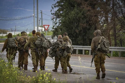 יום של מלחמה בצפון הארץ: חיילי צה"ל ליד הגבול עם לבנון