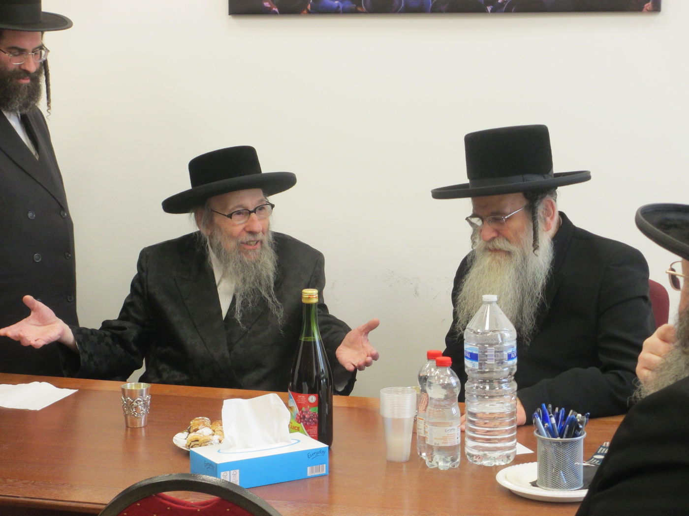  דומ"ץ סאטמר, הגה"צ רבי געציל בערקוביץ בביקור אצל הגה"צ רבי אהרן שיף