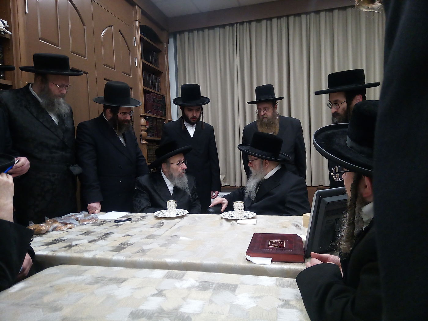  דומ"ץ סאטמר, הגה"צ רבי געציל בערקוביץ בביקור אצל האדמו"ר מפשעווארסק