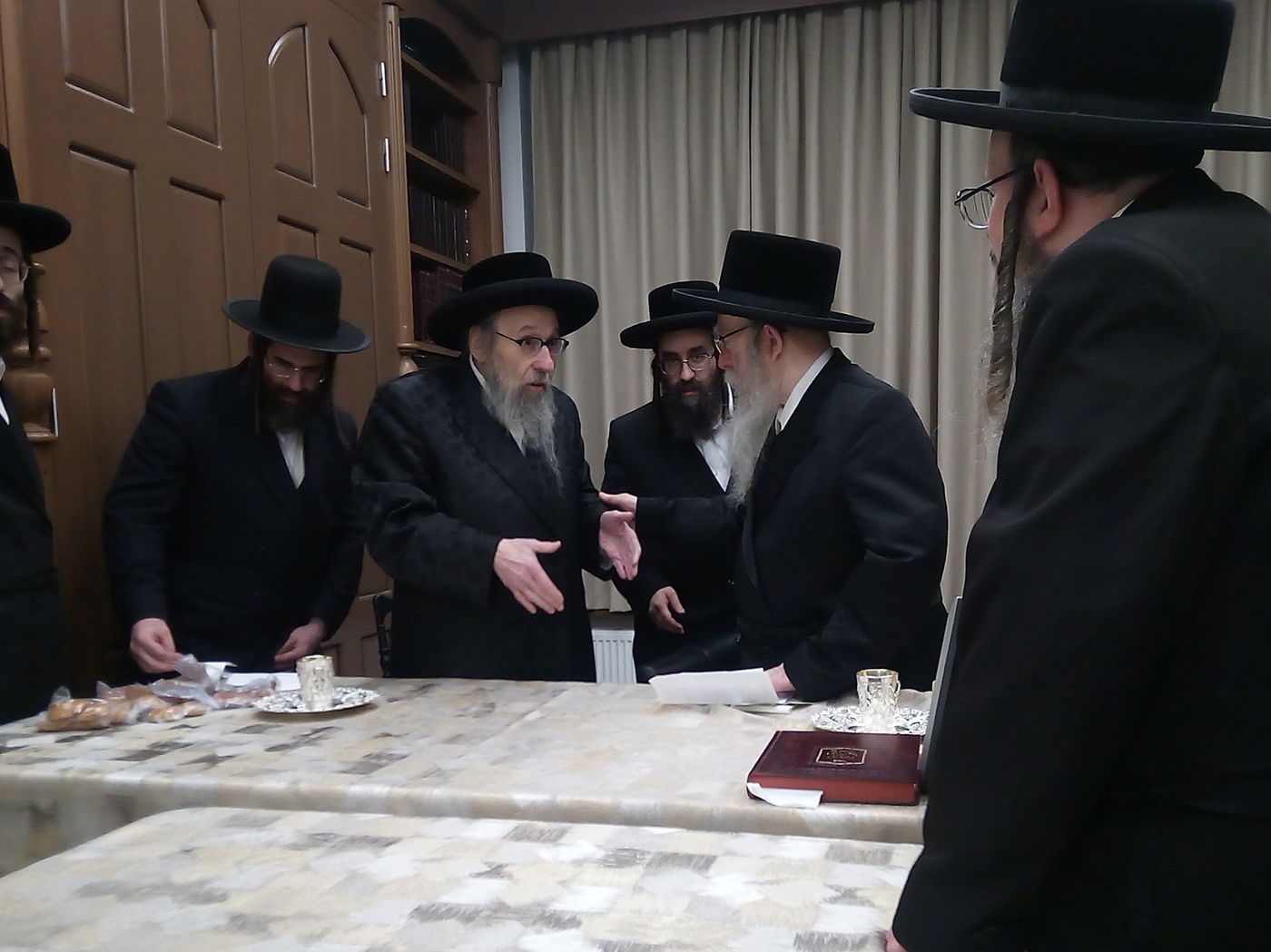  דומ"ץ סאטמר, הגה"צ רבי געציל בערקוביץ בביקור אצל האדמו"ר מפשעווארסק