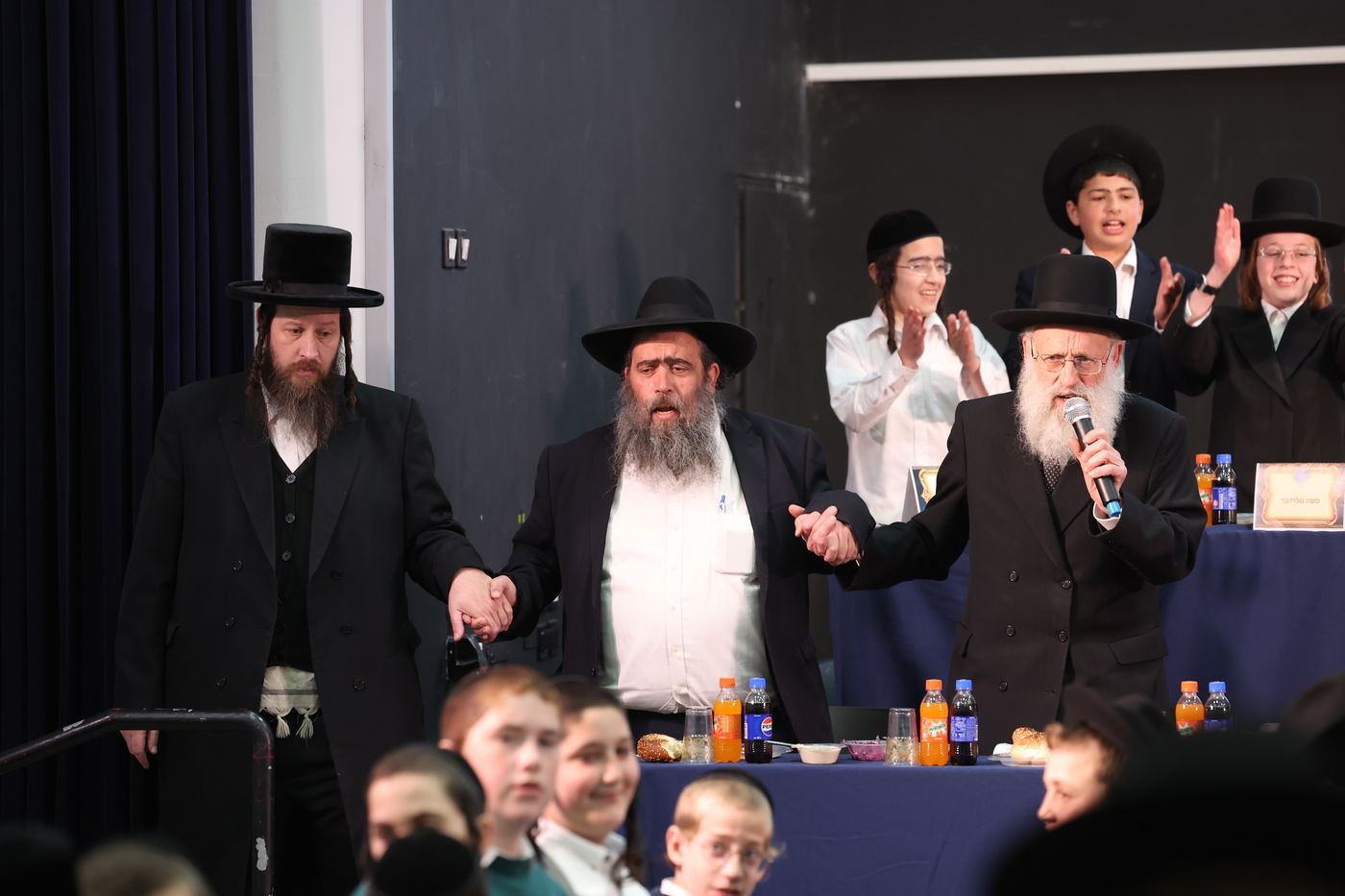 מעמד כבוד התורה בתלמוד תורה קארלין סטולין