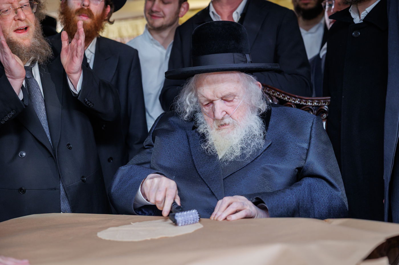 הגר"מ שטרנבוך באפיית מצות