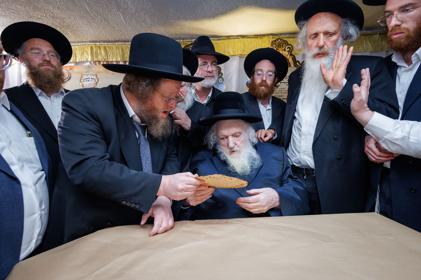 הגר"מ שטרנבוך באפיית מצות