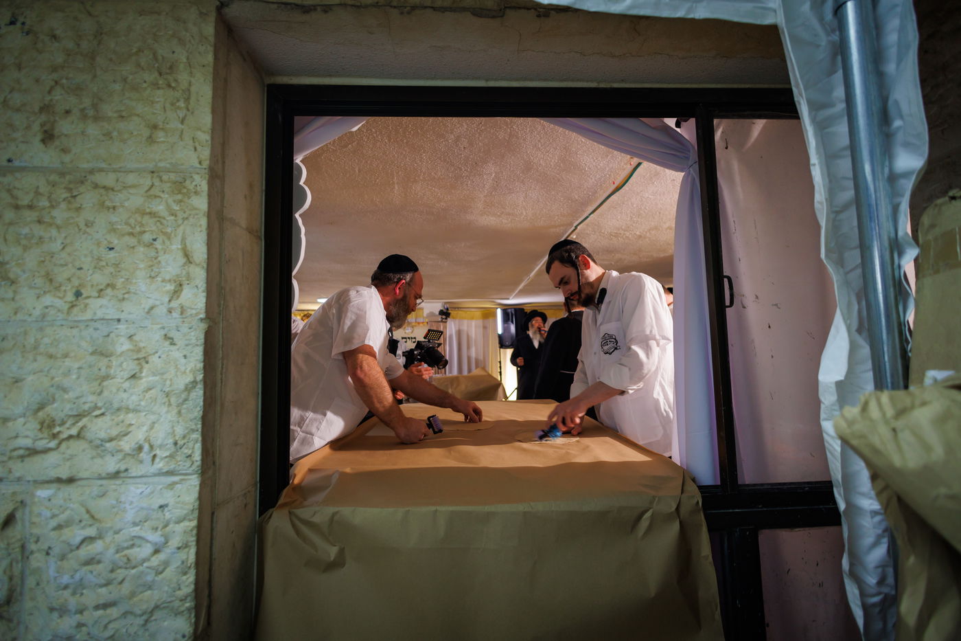 הגר"מ שטרנבוך באפיית מצות