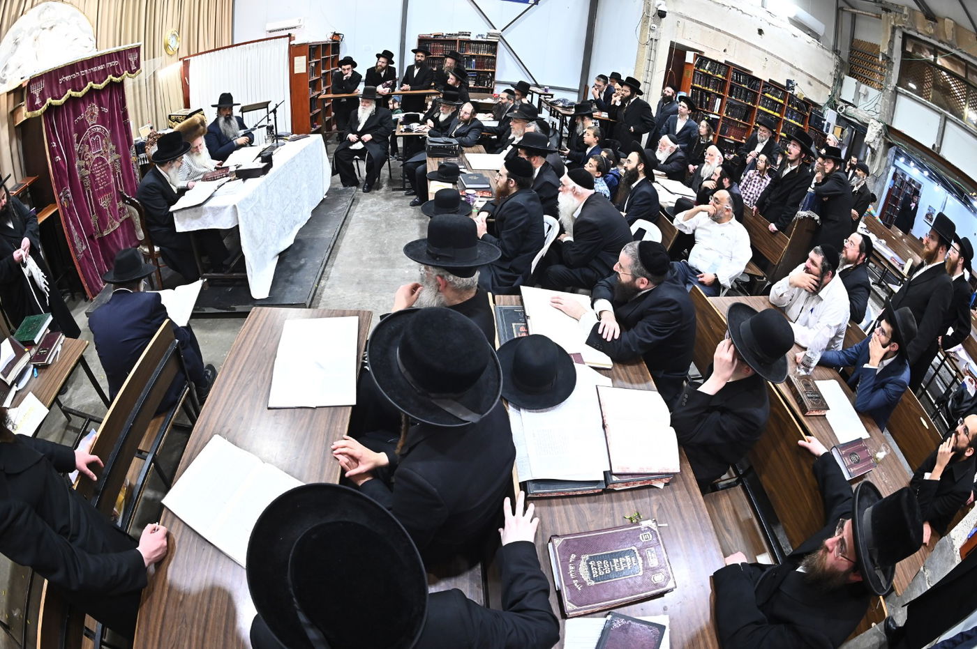 הגרי"מ מורגנשטרן בשיעור בישיבת תורת הנסתר