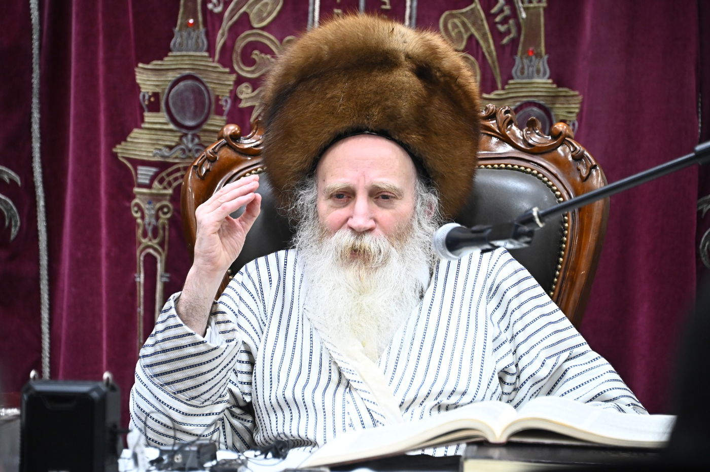 הגרי"מ מורגנשטרן בשיעור בישיבת תורת הנסתר