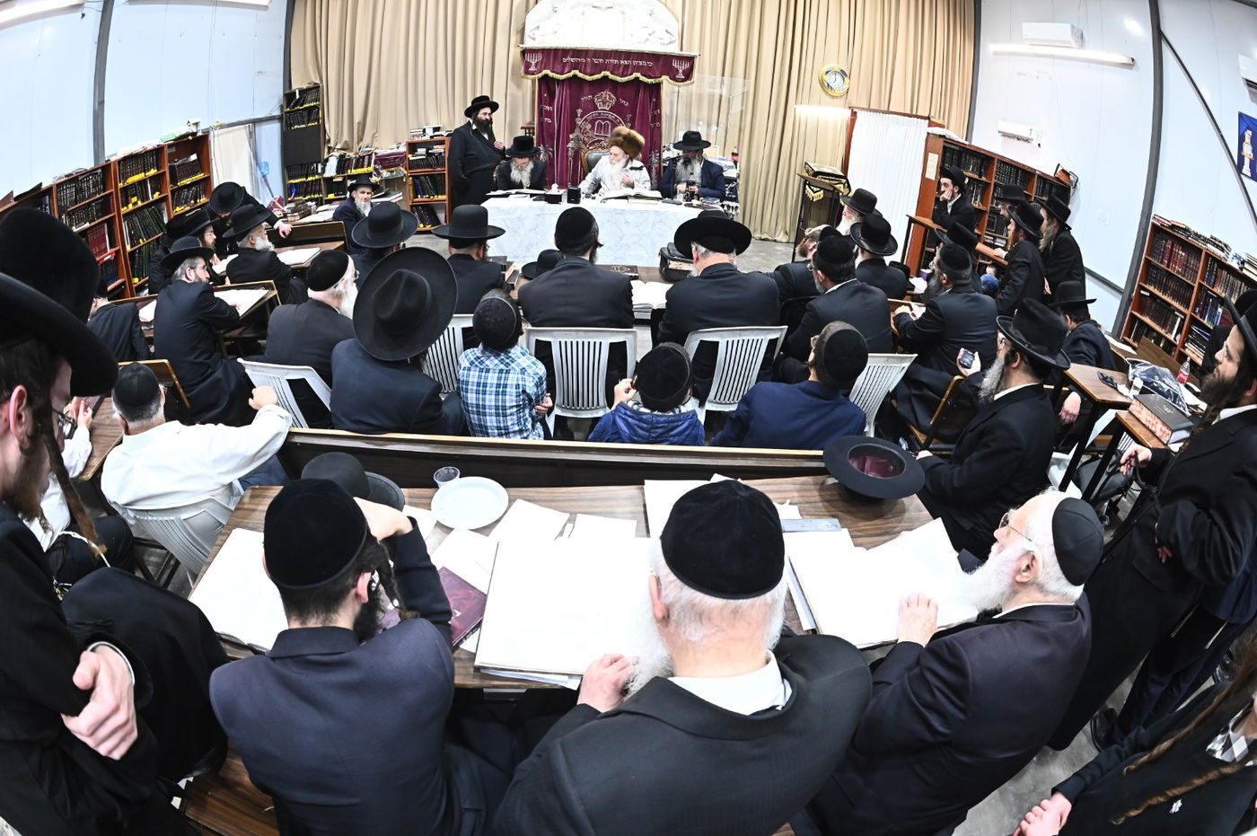 הגרי"מ מורגנשטרן בשיעור בישיבת תורת הנסתר