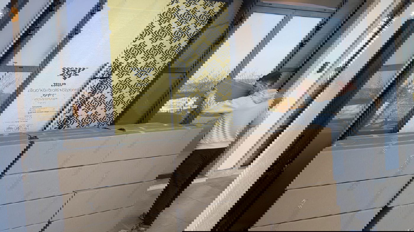 בגלל המלחמה באיראן: הדף שצורף לחבילות המצות במדינה האירופאית