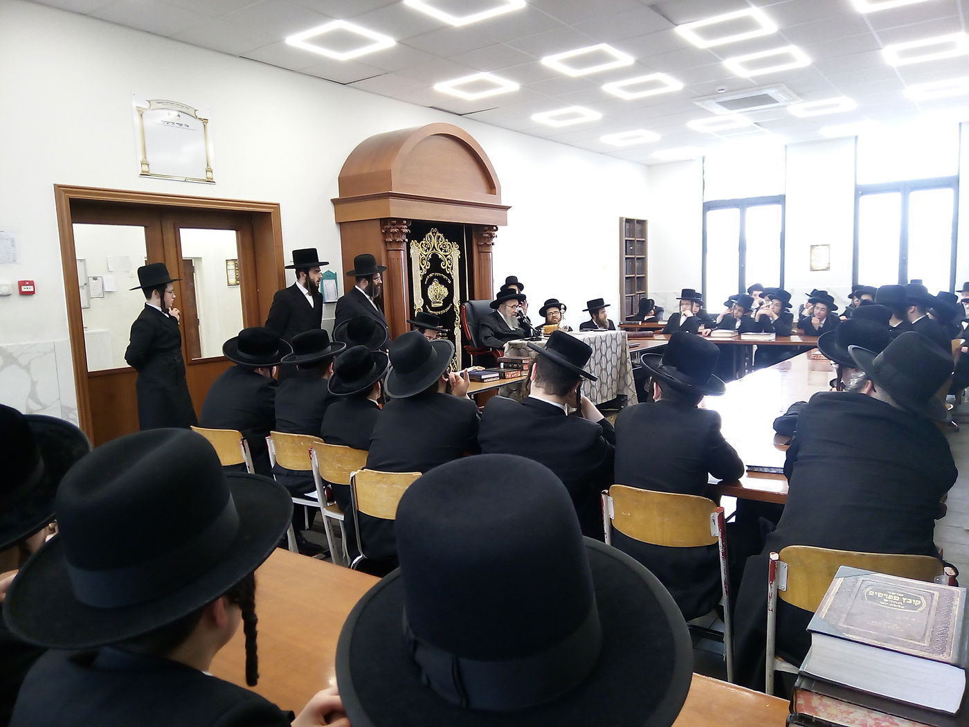  דומ"ץ סאטמר, הגה"צ רבי געציל בערקוביץ בביקור בישיבת סאטמר