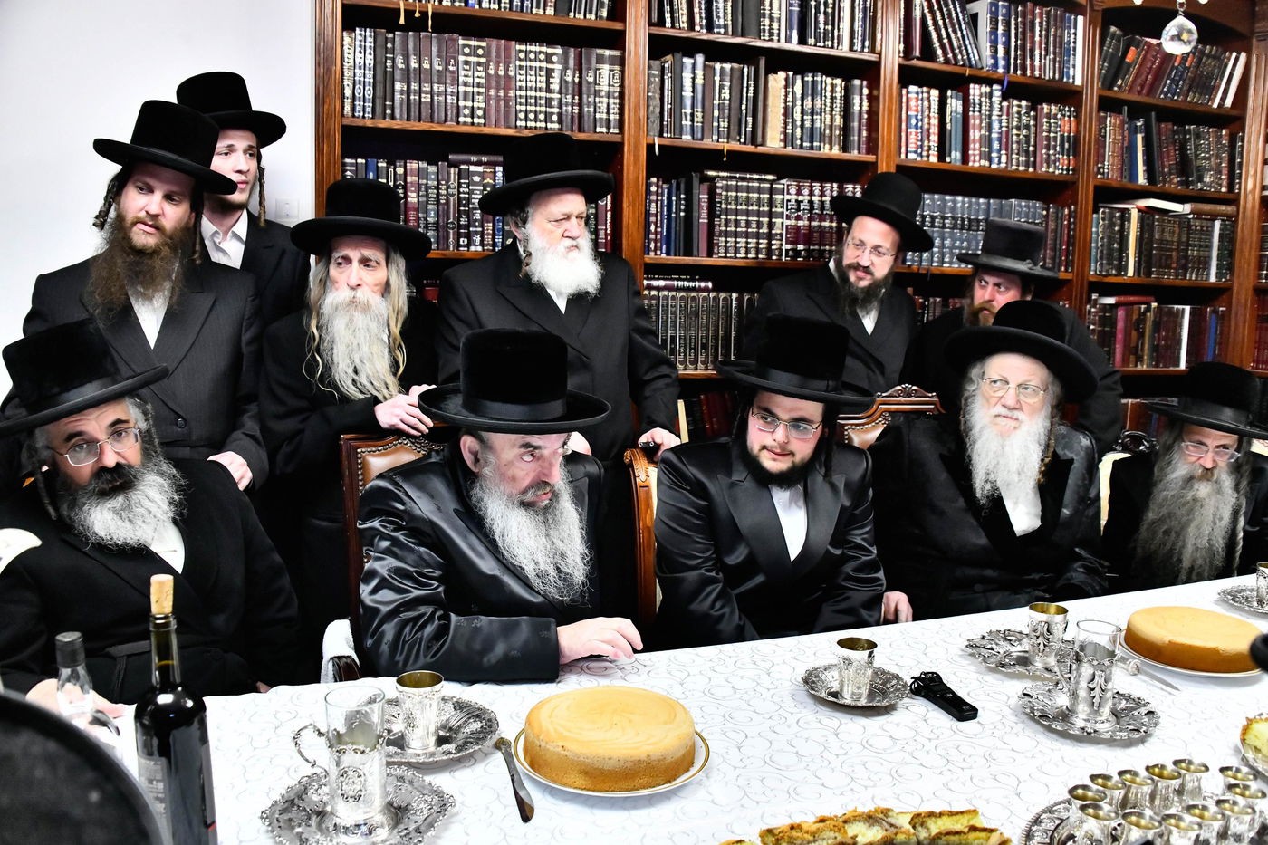 מסיבת הלחיים בבית האדמו"ר ממודז'יץ