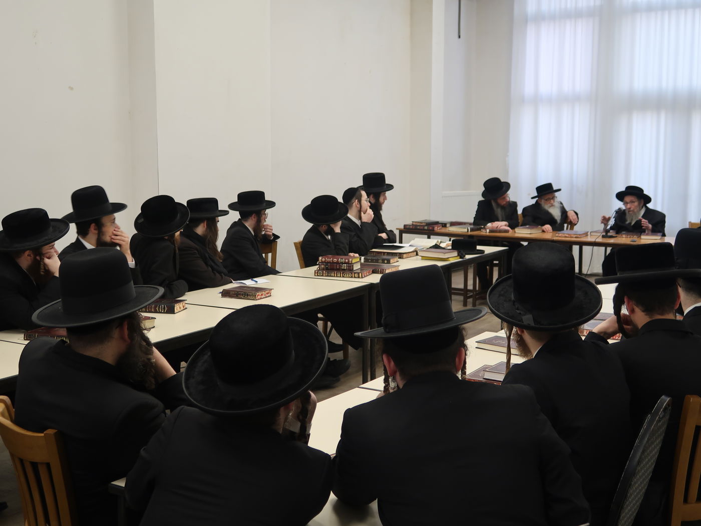  דומ"ץ סאטמר, הגה"צ רבי געציל בערקוביץ בשיעור בכולל