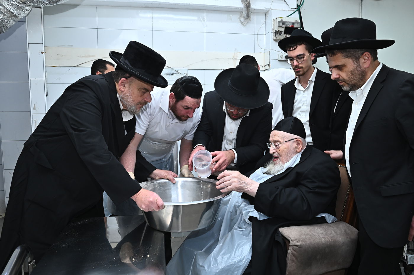 הגרמ"צ ברגמן באפיית מצות