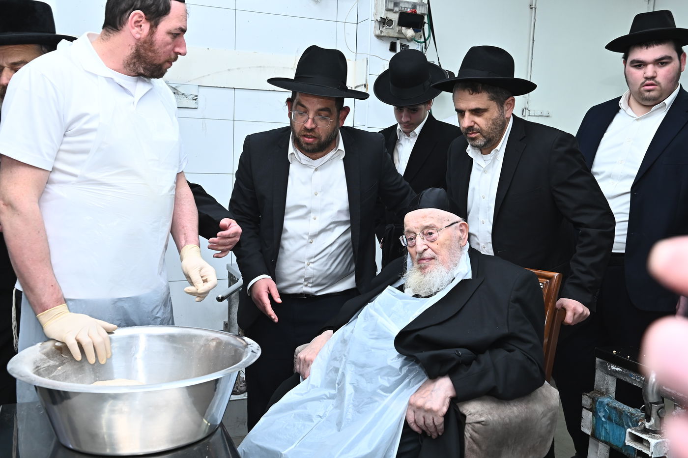 הגרמ"צ ברגמן באפיית מצות