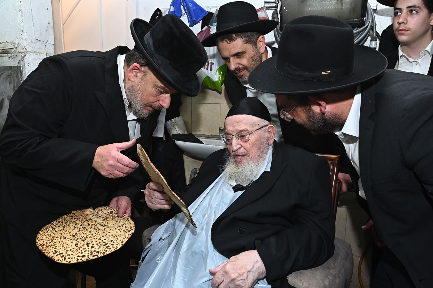 הגרמ"צ ברגמן באפיית מצות