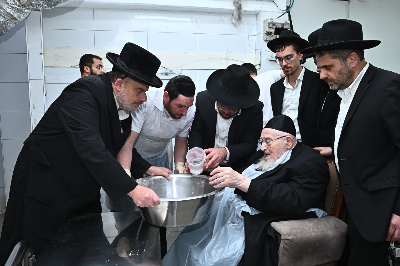 הגרמ"צ ברגמן באפיית מצות