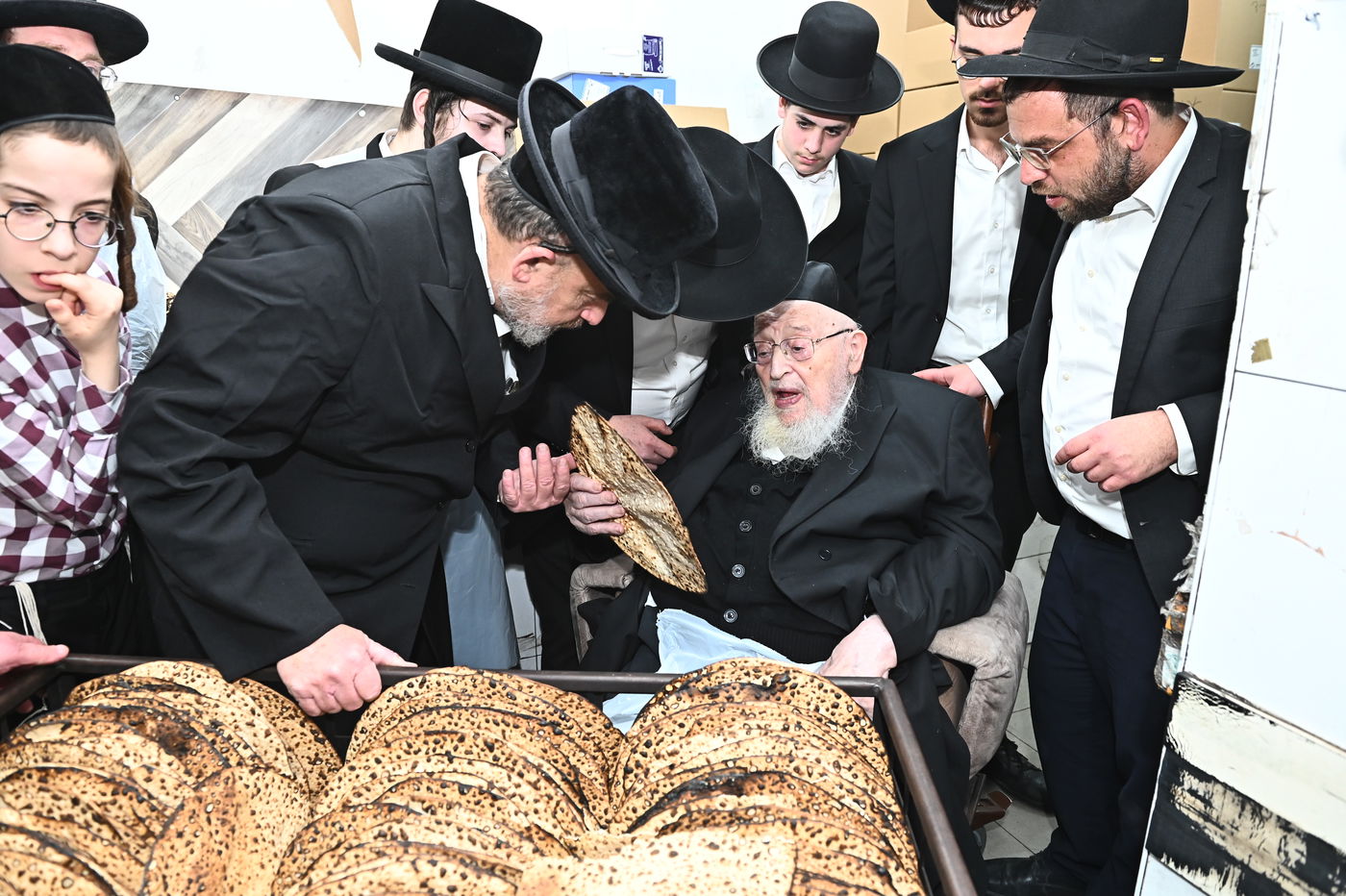 הגרמ"צ ברגמן באפיית מצות