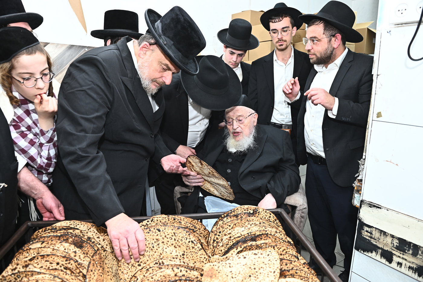 הגרמ"צ ברגמן באפיית מצות