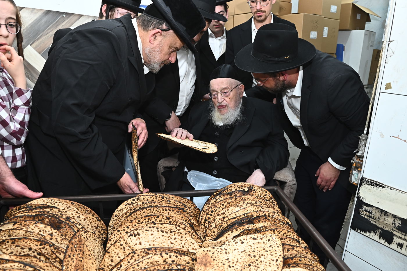 הגרמ"צ ברגמן באפיית מצות