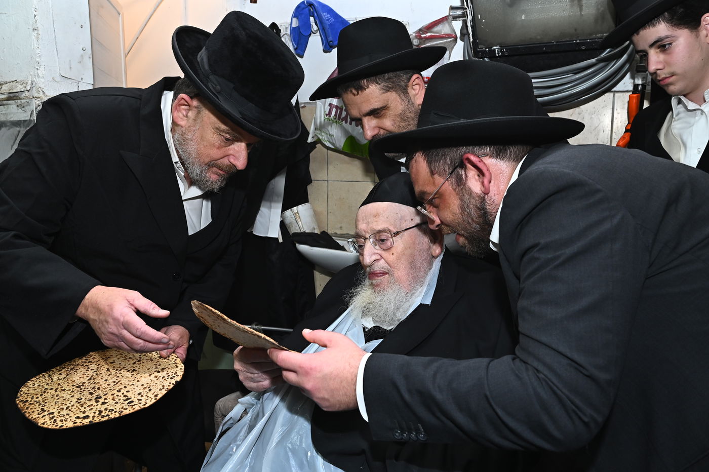 הגרמ"צ ברגמן באפיית מצות