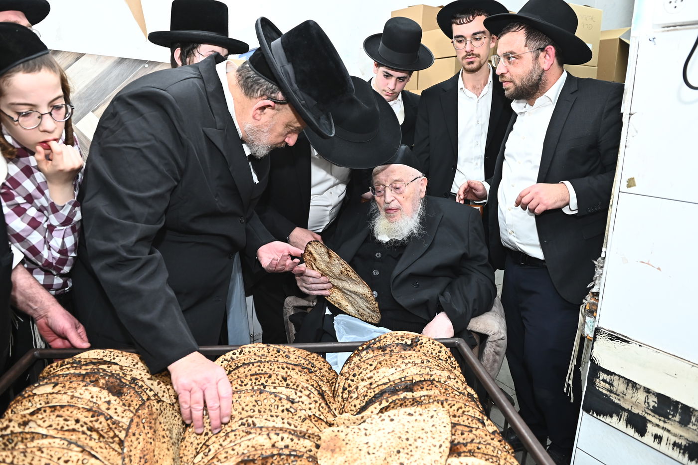 הגרמ"צ ברגמן באפיית מצות