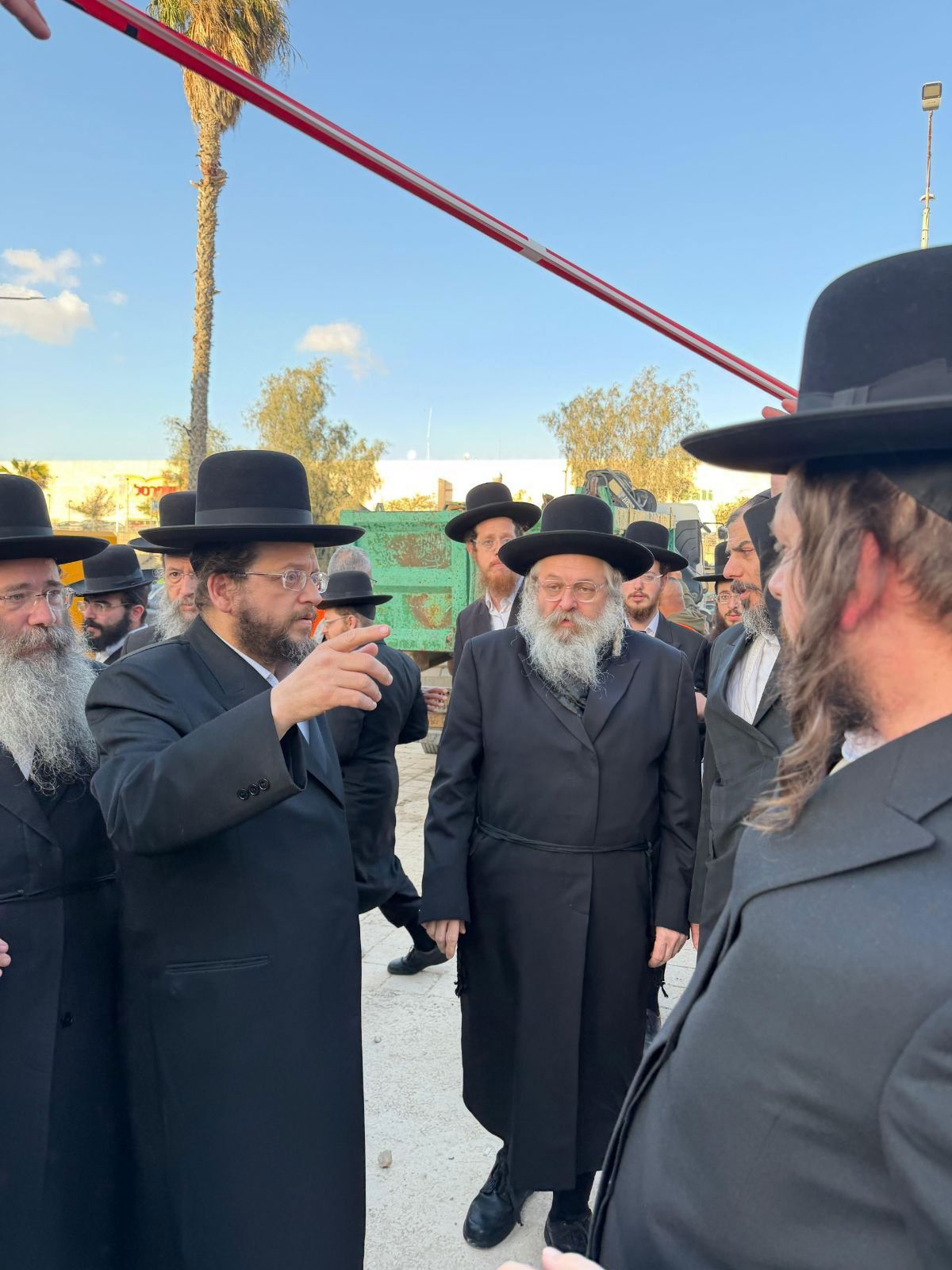 הרה"צ רבי נחמיה אלתר בביקור בערד