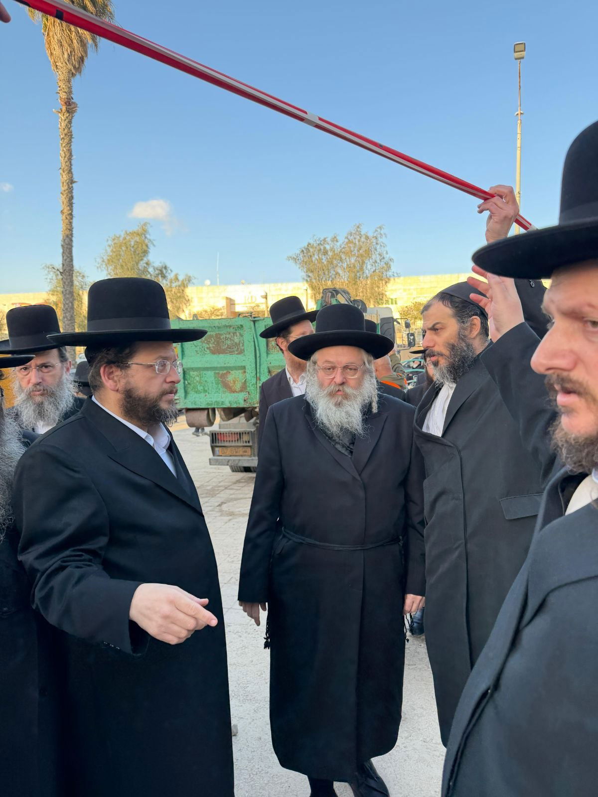 הרה"צ רבי נחמיה אלתר בביקור בערד