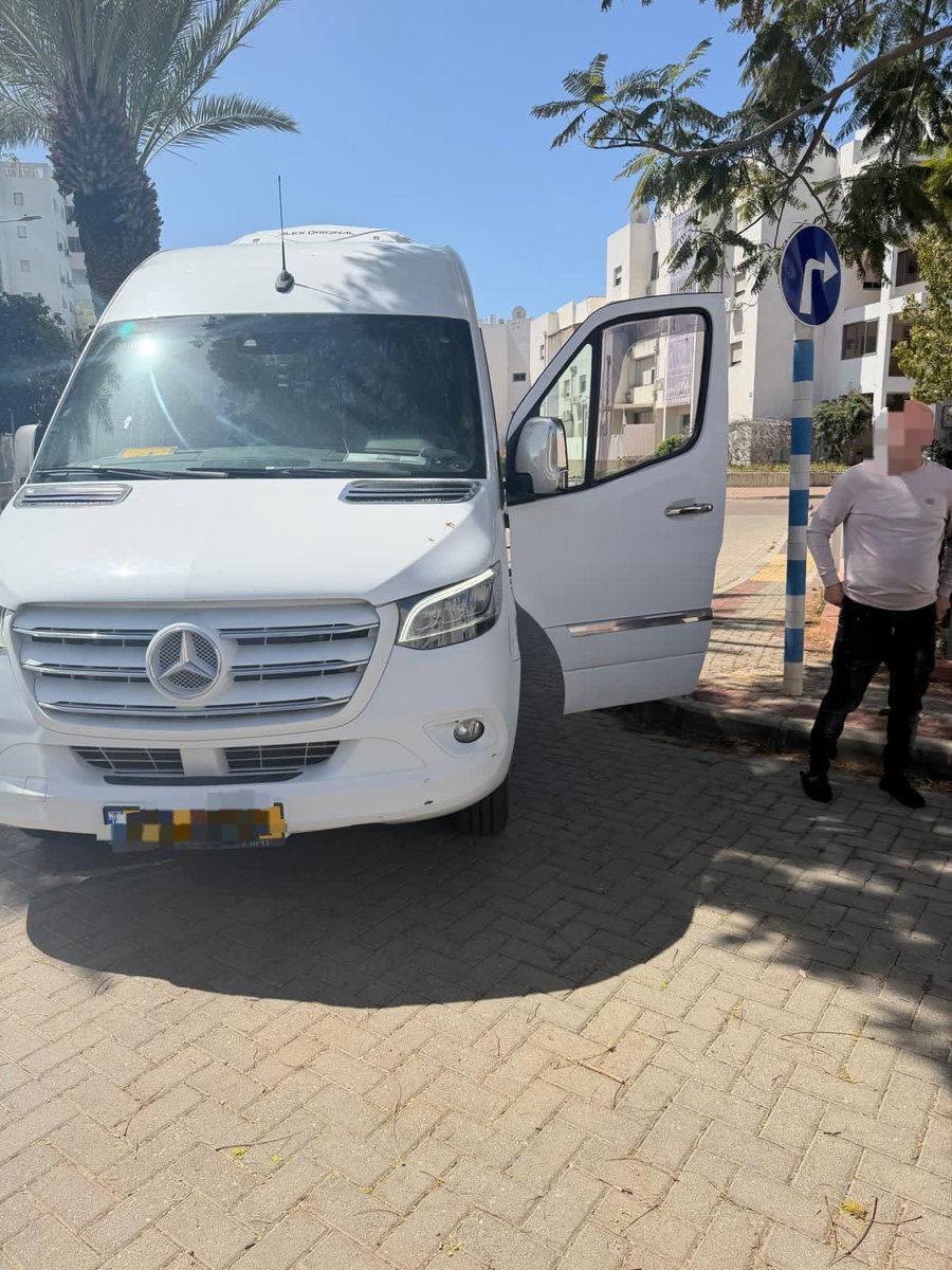 הנהג