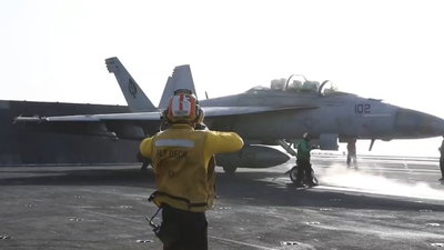 צבא ארה"ב בתיעוד חדש: כך נראית המראת מטוסי הקרב לתקיפות באיראן