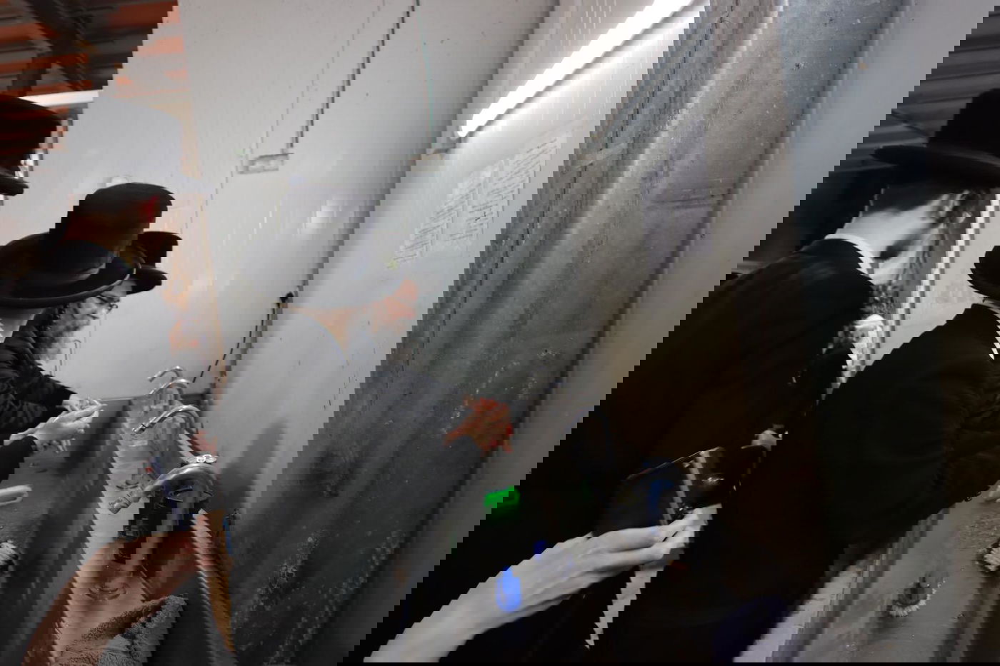 האדמו"ר מסקולען ירושלים באפיית מצות