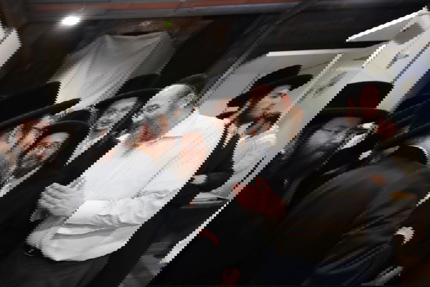 האדמו"ר מסקולען ירושלים באפיית מצות