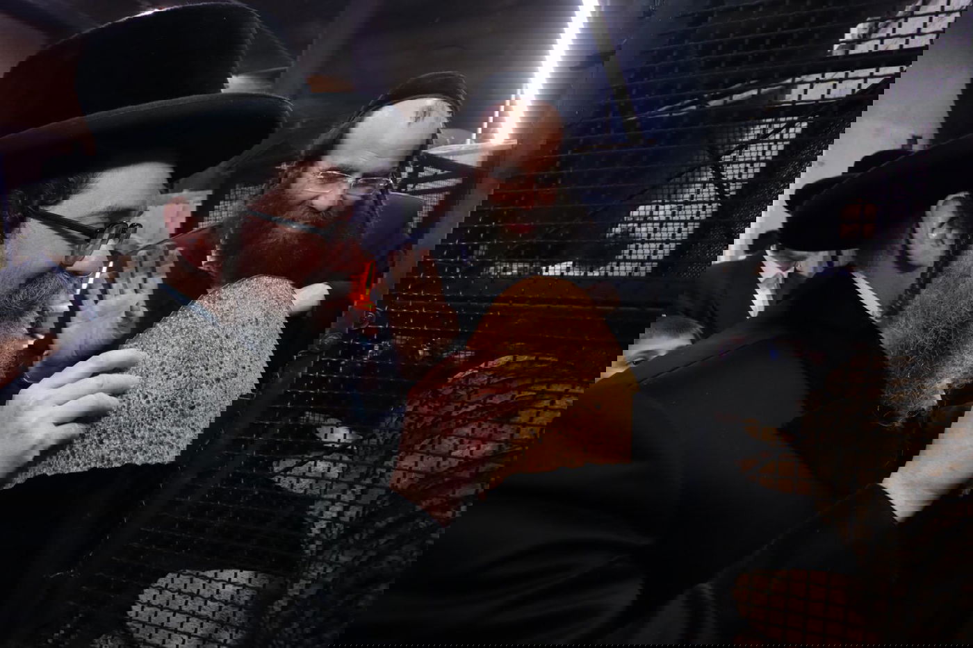 האדמו"ר מסקולען ירושלים באפיית מצות