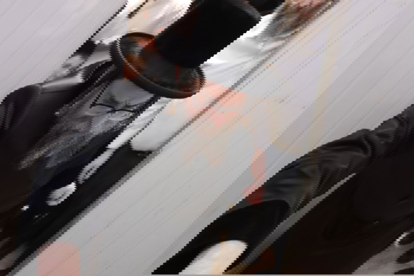 האדמו"ר מסקולען ירושלים באפיית מצות