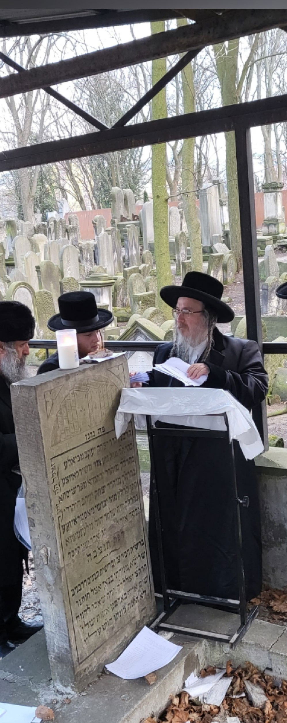 האדמו"ר מביאלה ב"ב במסע הקודש לפולין