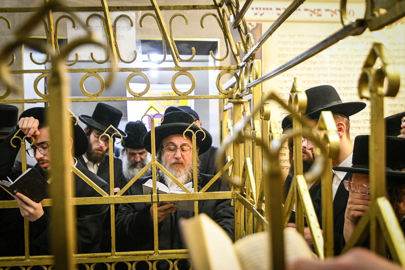 האדמו"ר מביאלה ב"ב במסע הקודש לפולין