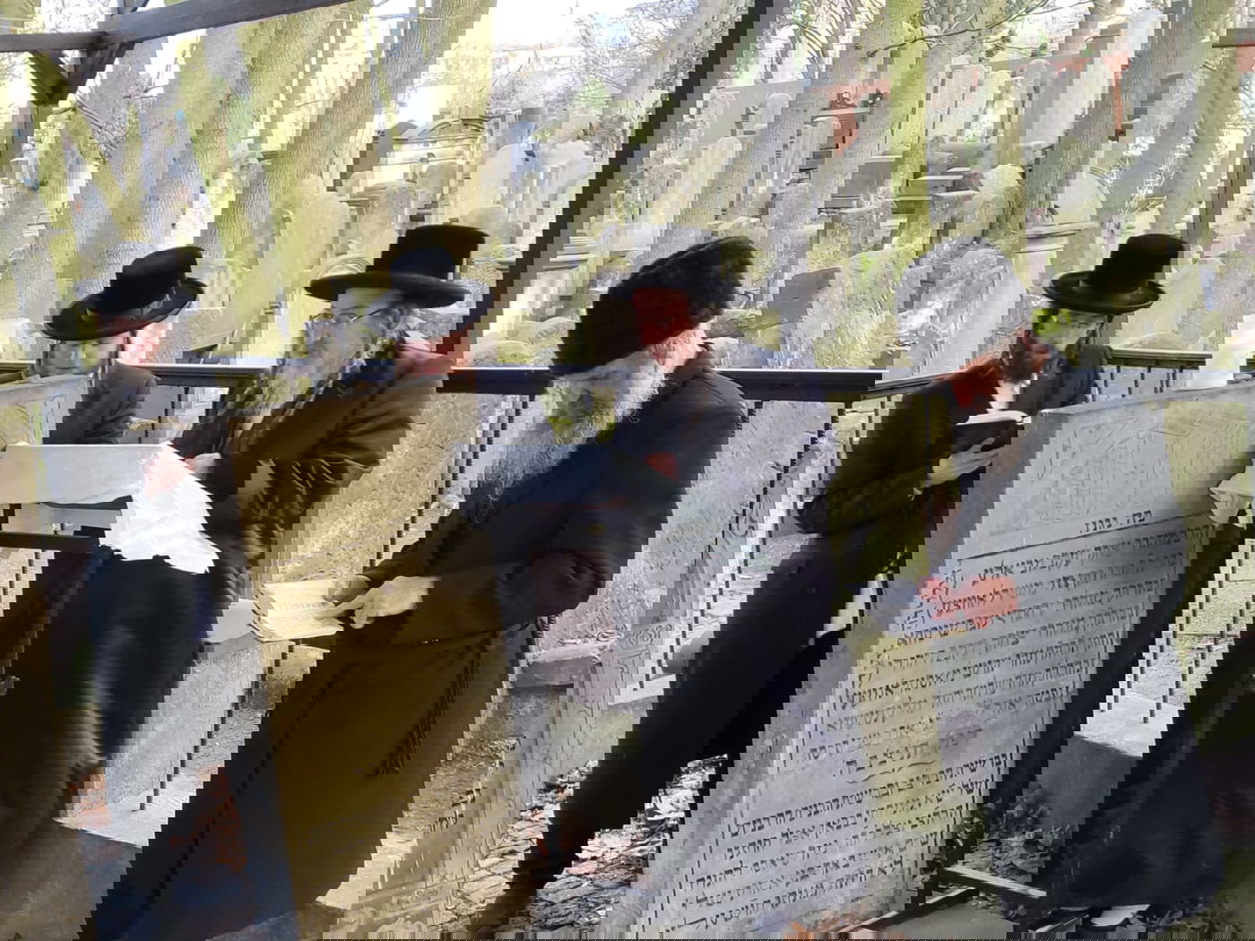 האדמו"ר מביאלה ב"ב במסע הקודש לפולין