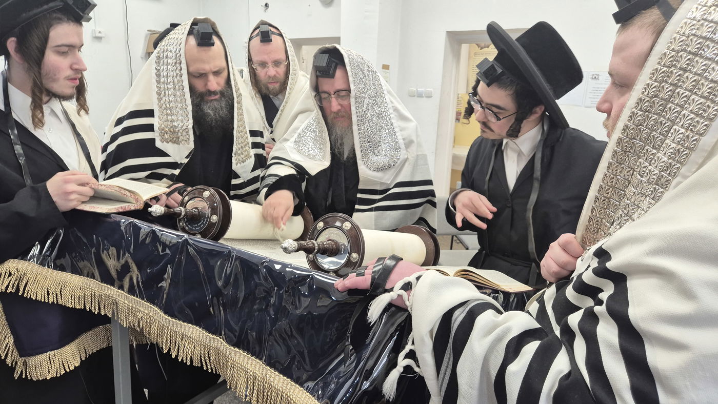 האדמו"ר מביאלה ב"ב במסע הקודש לפולין