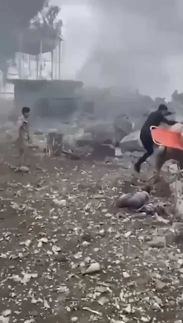 תקיפות אוויריות אמריקאיות בבסיס צבא עיראקי בחבניה